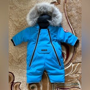 BRAND NEW CANADA GOOSE LAMB SNOWSUIT- BLUE TOPAZ (SIZE 0-3) WITH TAGS + FUR.